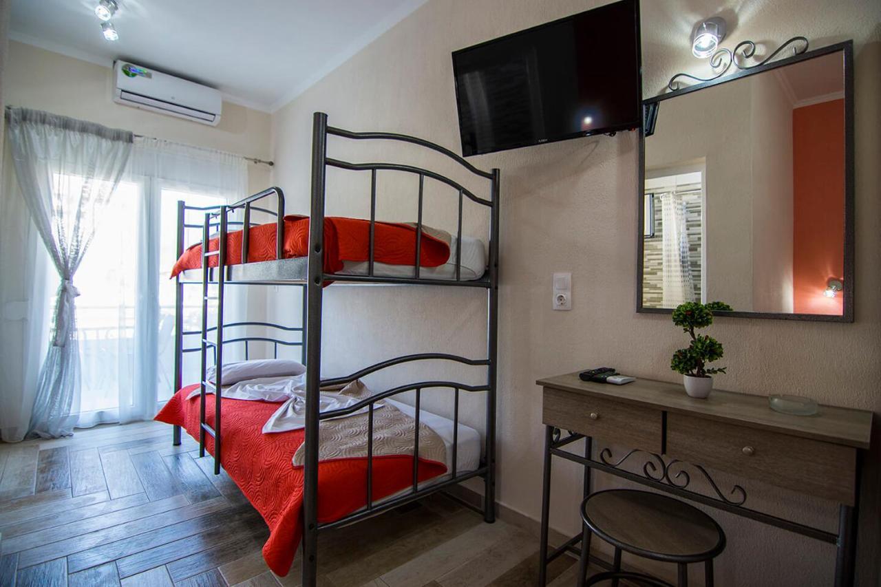 Christodoulos Eleftheria House Nea Vrasna Exterior photo
